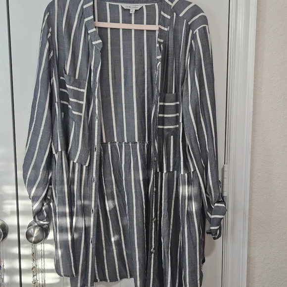 Striped Navy and White Top - Picture 12 of 13